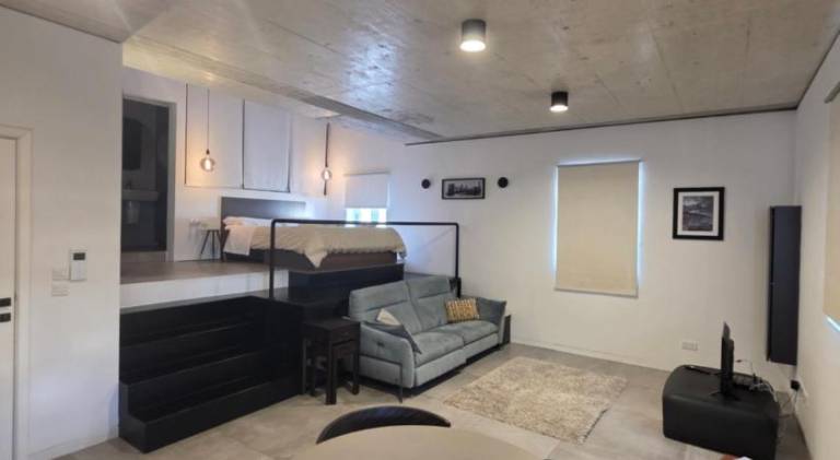 Rental apartment with patio | Near Auberge de Castille — photo 3