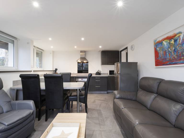 Fully equipped holiday apartment with yard | Pets are welcome — photo 2
