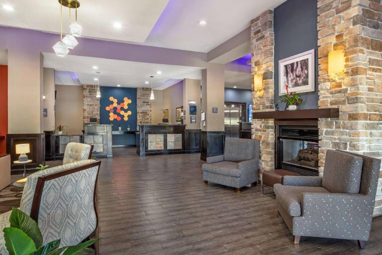 Best Western Plus Lake Jackson Inn & Suites — photo 3