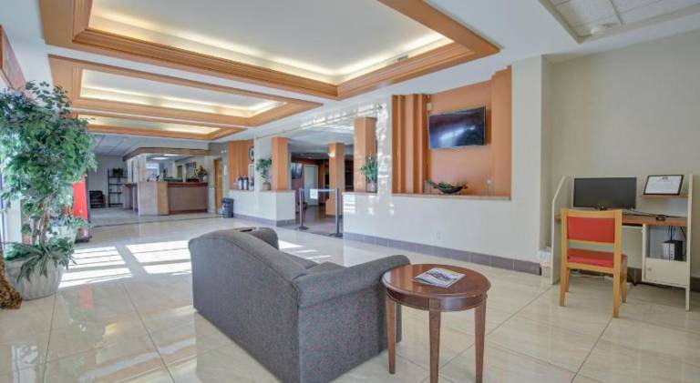 Americas Best Value Inn Laredo — photo 4