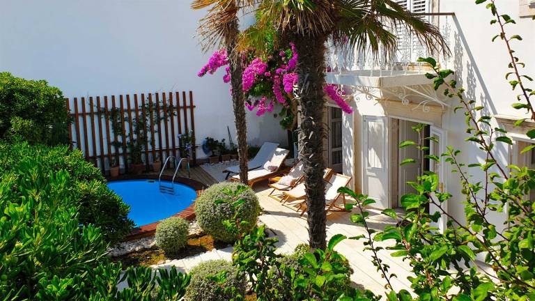 Beachfront Villa Domestic with Pool — photo 5