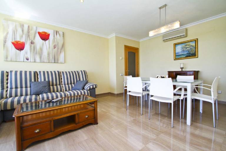 Fully equipped apartment with patio, yard & jacuzzi | Close to the beach | Pets allowed — photo 2