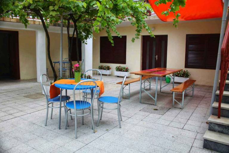 Vacation home with barbecue, terrace & garden | Dogs allowed — photo 2
