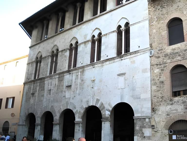 Serviced apartment with terrace in Massa Marittima