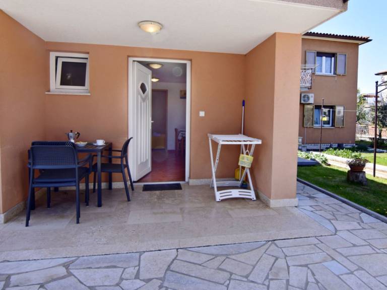 Appartement in Umag mit Schöner Terrasse — photo 2