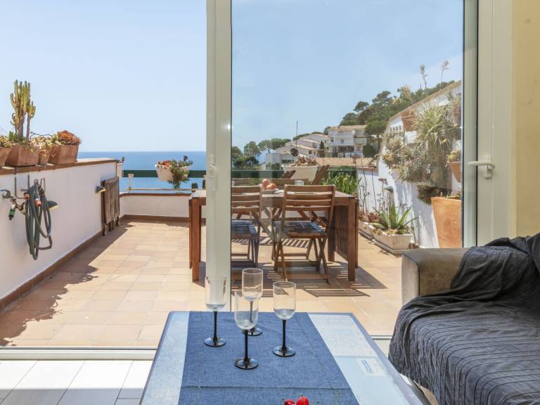 Holiday apartment with patio | Sea view — photo 3