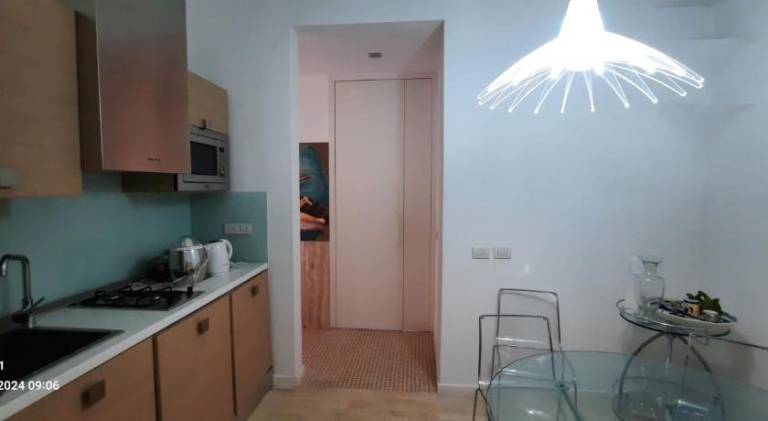 Apartment with jacuzzi — photo 3