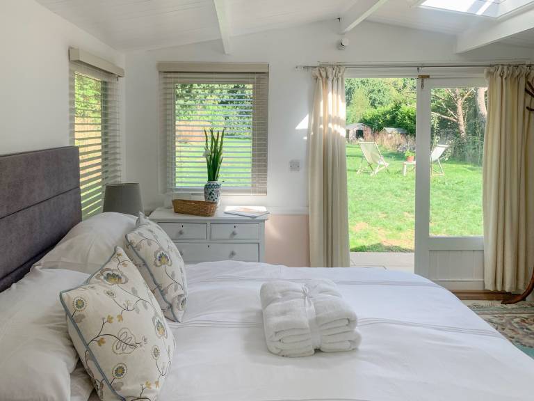 Family-friendly wonderful cottage with yard & barbeque | Pets allowed — photo 2