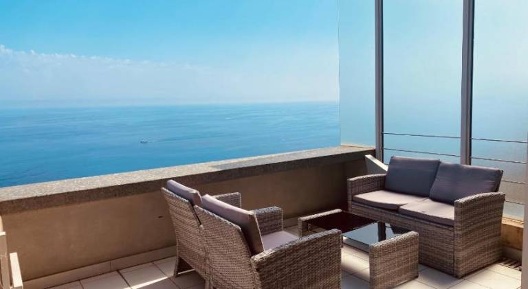Holiday apartment with patio, yard & pool — photo 3
