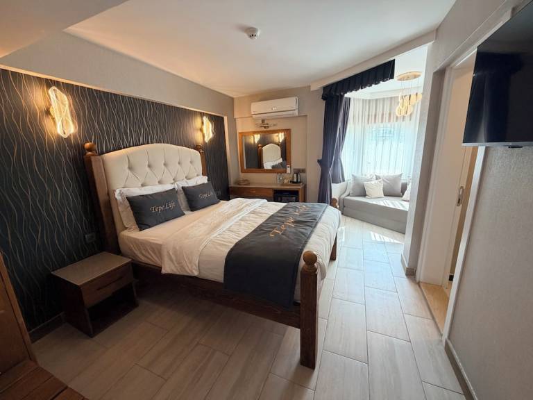 Bed & Breakfast  Urla