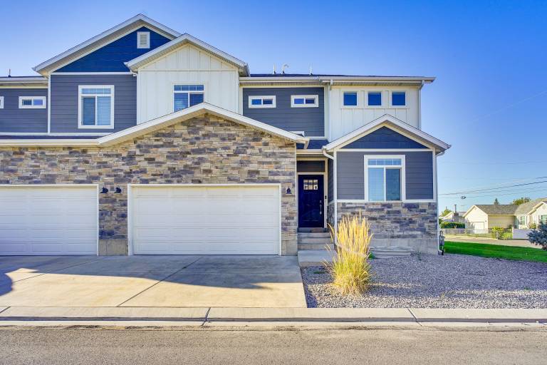 Room to Work Relax SLC Townhome w Office Yard