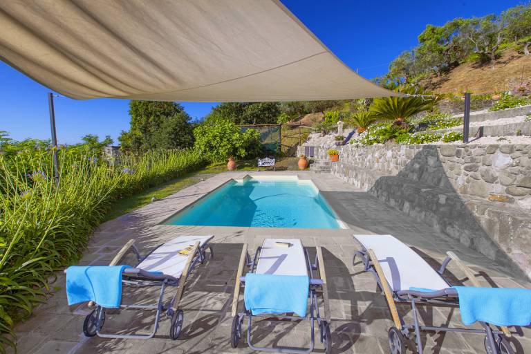 Fully equipped villa with patio, BBQ & garden | Suitable for remote work | Dogs allowed — photo 4