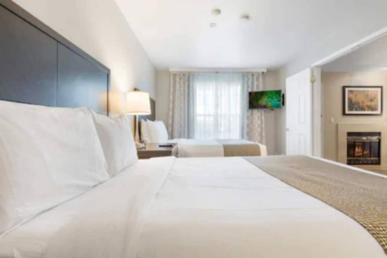 Chase Suite Hotel Newark Fremont