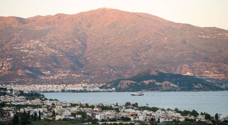 Fully equipped villa with yard, jacuzzi & terrace | Pets are welcome in Volos