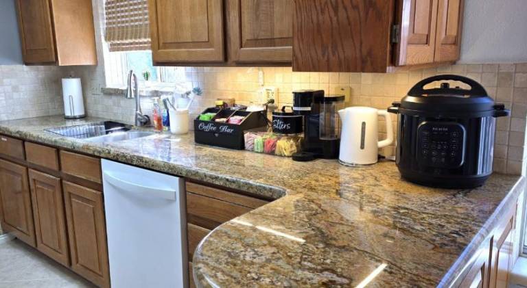 Vacation home with hot tub — photo 4