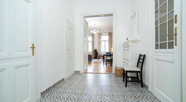 Apartment | Next to Prague astronomical clock — photo 4