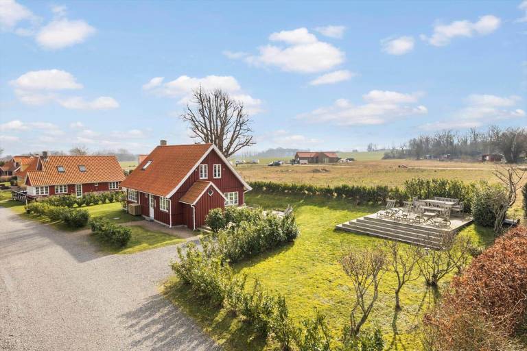 5594 Svaneke Svanebakken 6