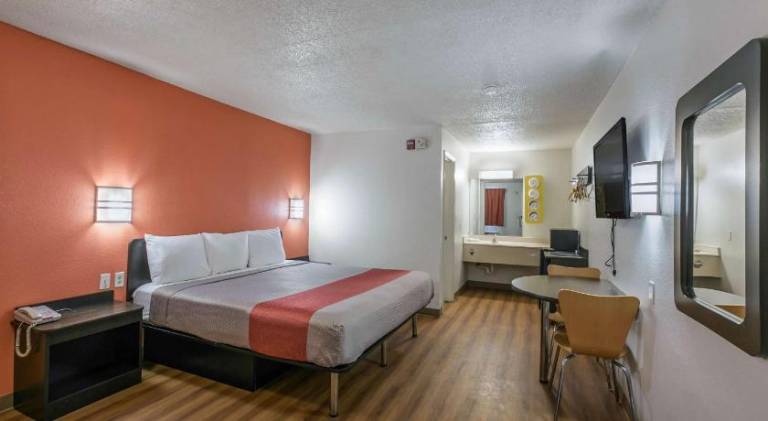Motel 6 Dothan, AL — photo 2