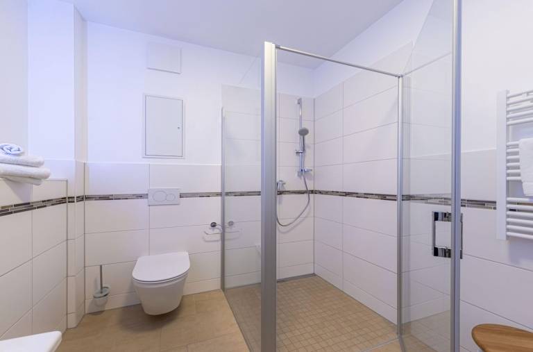 Willkommen in der 5-Sterne Ferienwohnung Goldhornisse direkt am Krakower See. — photo 5