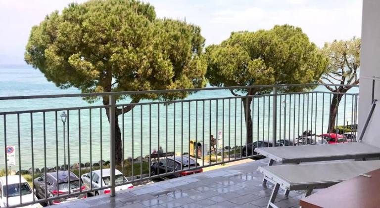 Casa Martori Lake View Rooms — photo 3
