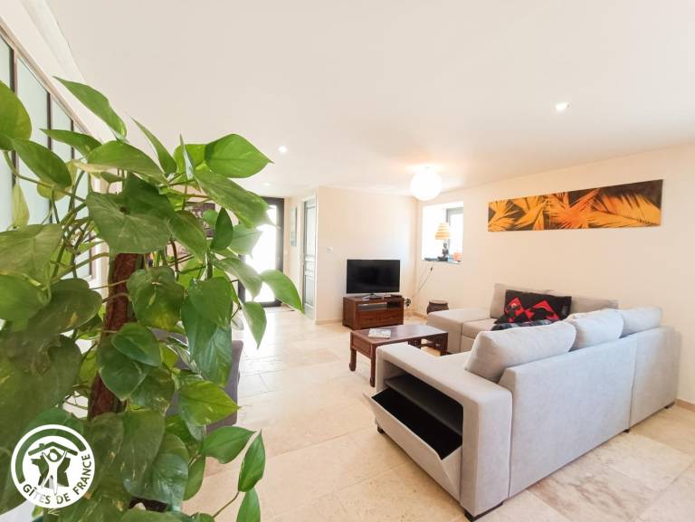 Fully equipped pleasant gite with terrace, private pool & yard | Dogs allowed — photo 5