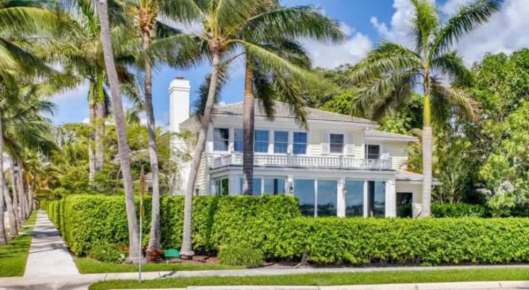 Vacation home with pool | Dogs allowed in West Palm Beach, FL