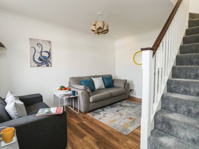 Child-friendly lovely cottage with yard & terrace | Beach view | Pets are welcome — photo 5