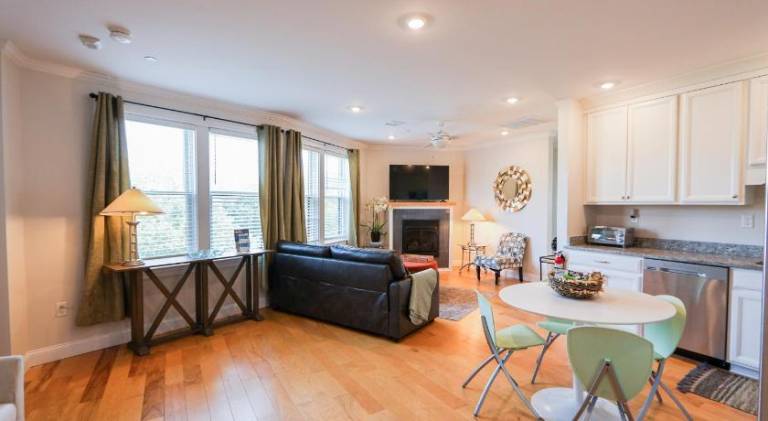 Holiday apartment with 2 rooms for 4 persons in Boston, MA