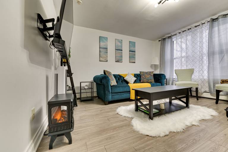 Apartment Ten Broeck Triangle