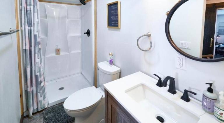 Steps from Downtown Pigeon Forge Parkway Private Hottub and firepit - Wifi - Firefly Bungalows — photo 3