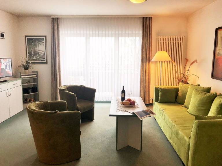 Ostseeblick-Fewo Rügen 35: strandnahe 3-Zimmer-Fewo mit traumhaftem Ostseeblick in Kuehlungsborn