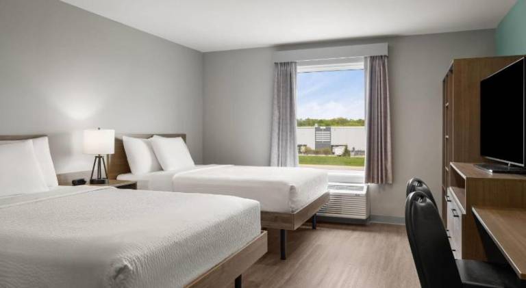 ECHO Suites Extended Stay by Wyndham Indianapolis AmeriPlex — photo 2