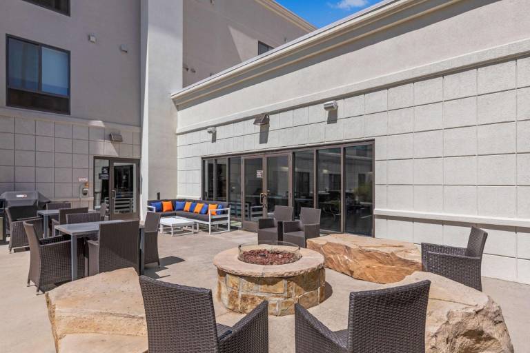 Hampton Inn & Suites Greeley — photo 5