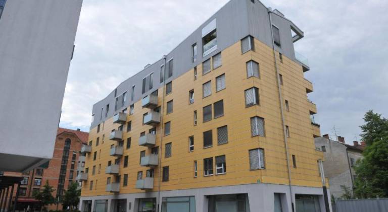 Holiday apartment | Next to Triple Bridge — photo 3
