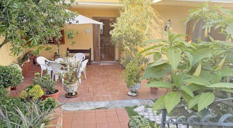 Holiday apartment with 3 rooms for 5 persons — photo 5