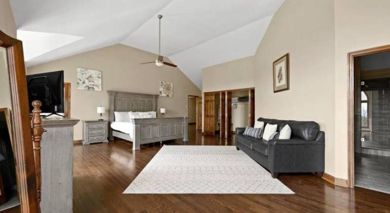 Fully equipped villa with patio, garden & hot tub | Good for workation | Dogs allowed — photo 2