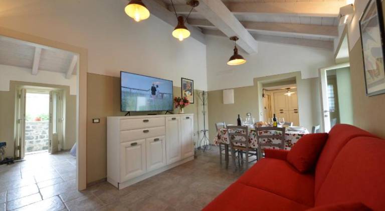 Serviced apartment with garden, barbeque & pool | Good for workation — photo 2