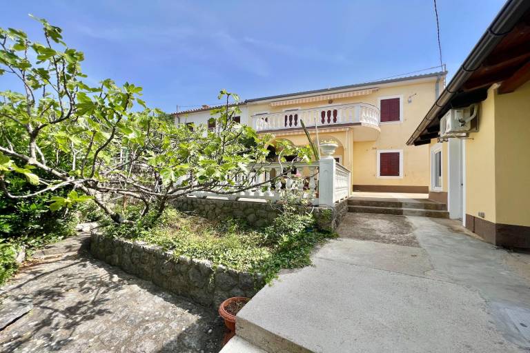 House with patio, garden & grill | Pets allowed in Crikvenica