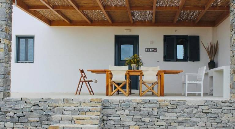 Vacation home with yard & patio | Pets allowed — photo 3