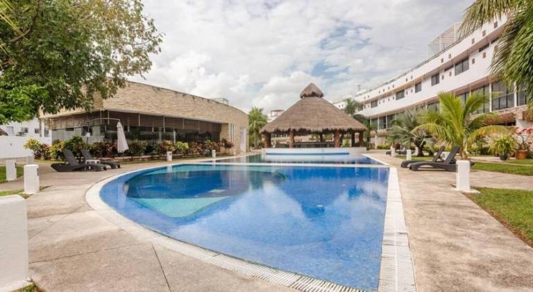 Nice apartment with private pool, patio & barbeque | Good for workation | Pet-friendly — photo 2