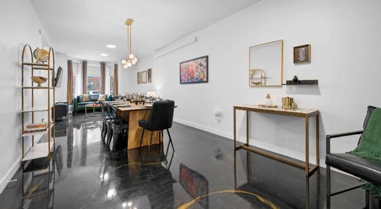 Charming apartment | Next to Parliament Building | Perfect for remote work | Pets allowed — photo 3