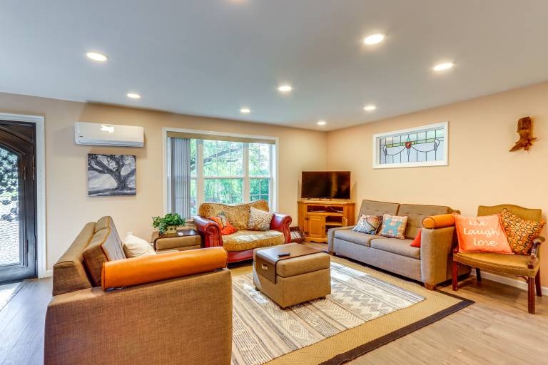 Historic Dahlonega Home w/ Hot Tub & Porch! — photo 5