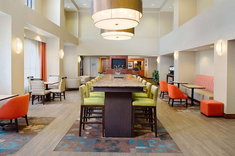 Hampton Inn & Suites Lancaster — photo 2