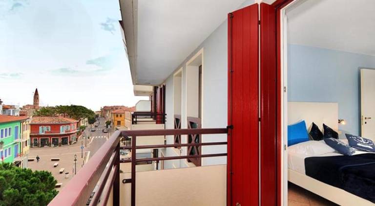Serviced apartment with terrace — photo 4
