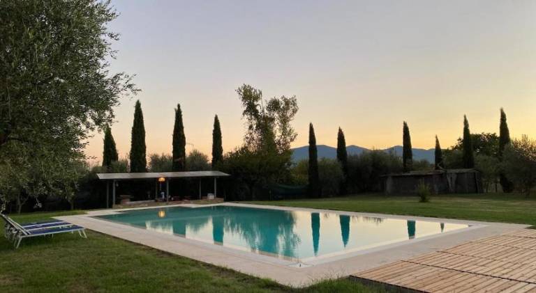 Vacation home with pool — photo 3