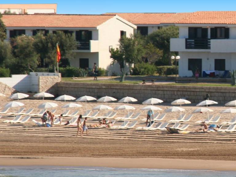 Family-oriented beautiful apartment with pool & terrace | Close to the beach | Pets are welcome — photo 2