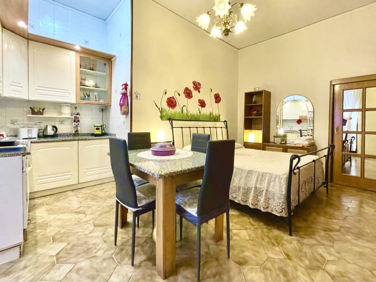 Apartment | Close to Galleria Umberto I — photo 3