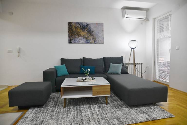 Apartment  Aerodrom