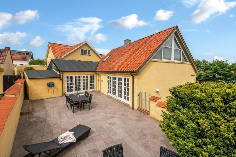 Beautiful house with garden | Close to the beach | Pets allowed in Lokken