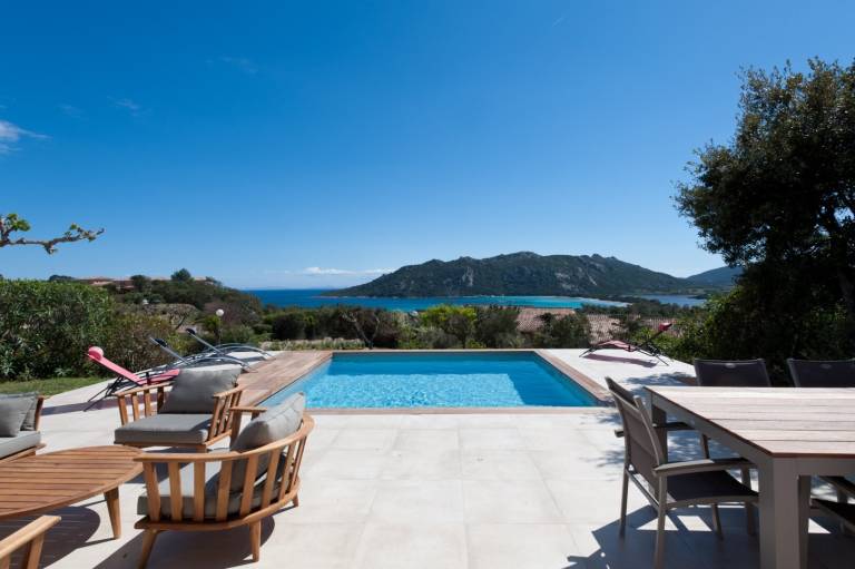 Holiday park with barbecue, terrace & private pool | Nature view — photo 3